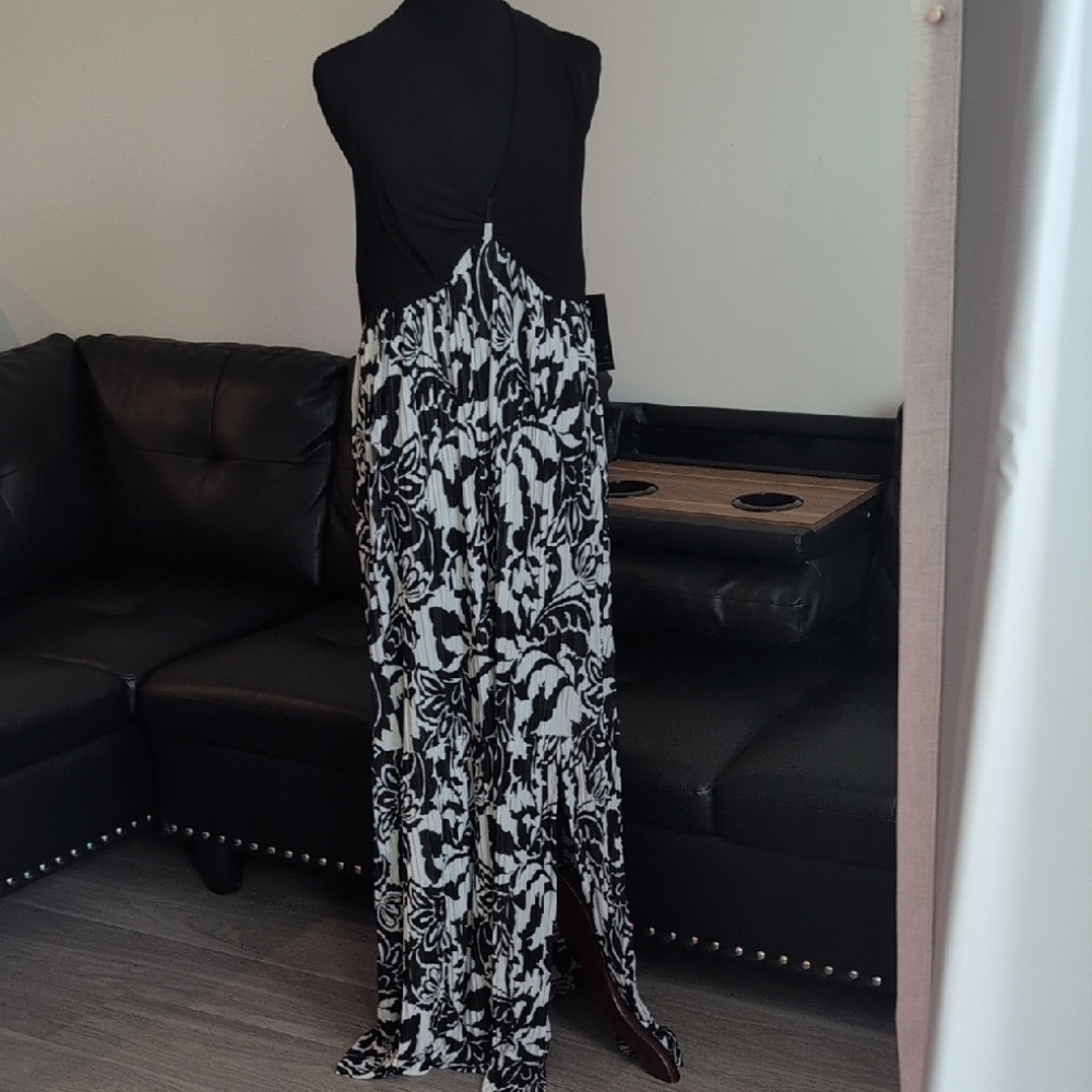 R&M Richards Black and White Dress